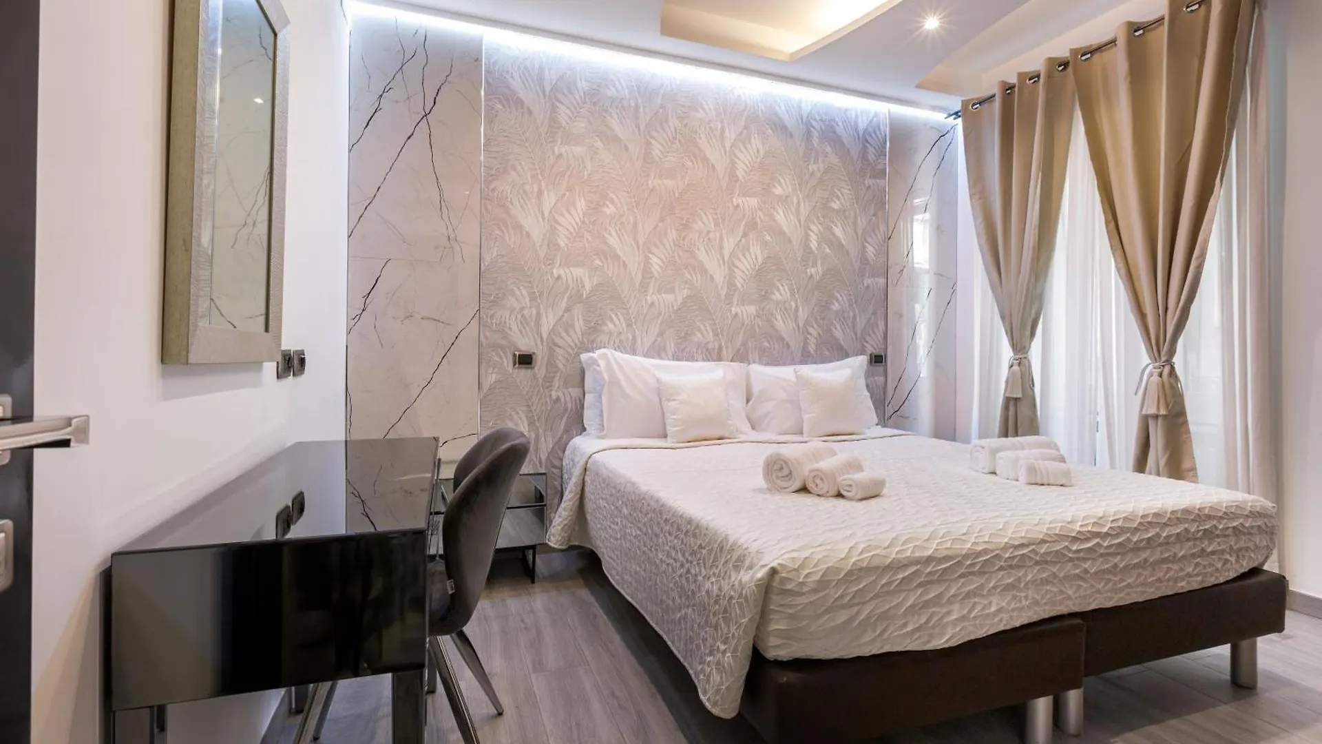 Daphne Suites Roma
