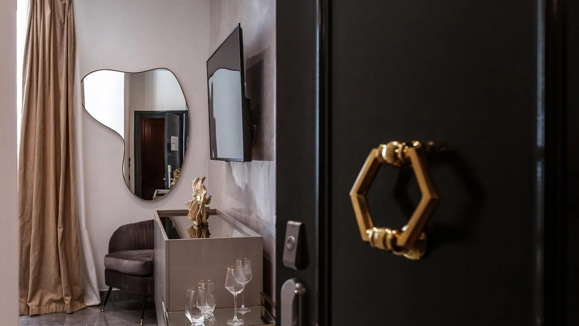 Daphne Suites Roma