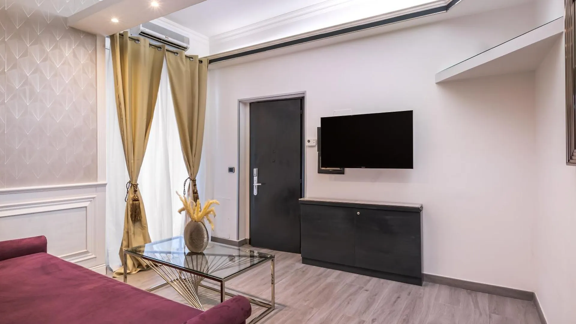 Daphne Suites Rome
