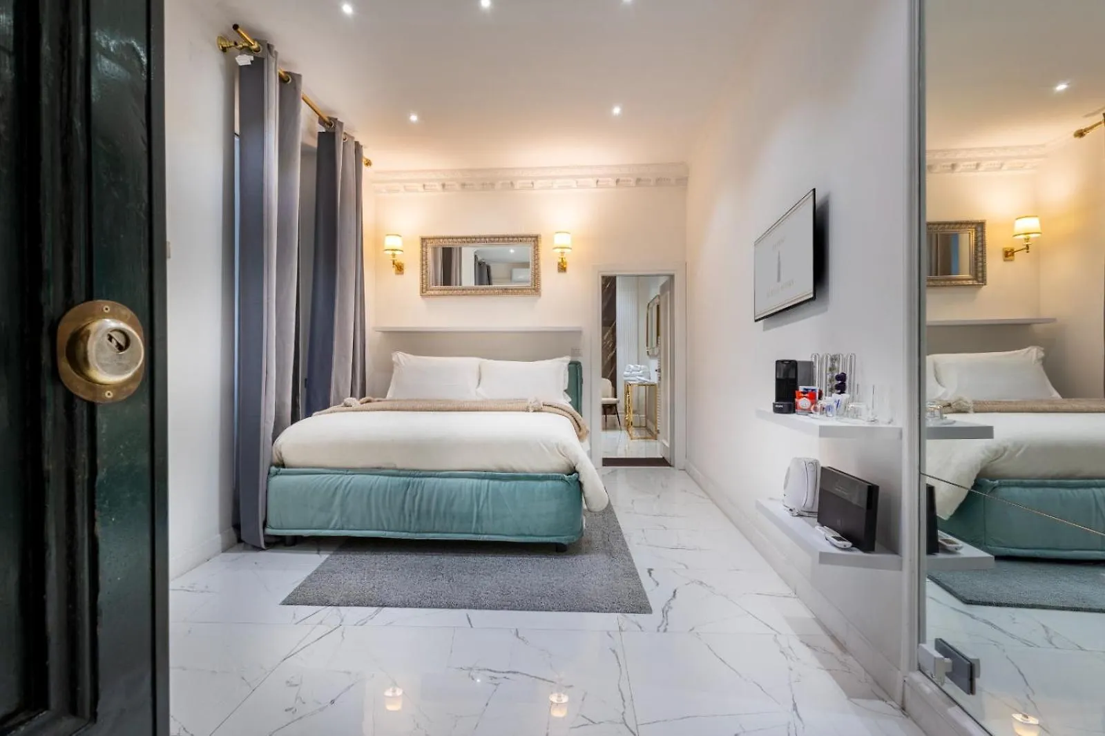 Daphne Suites Rome